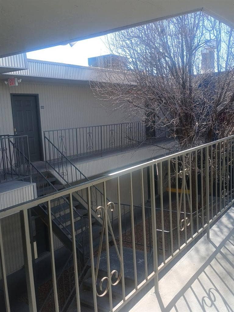 Private room in 2 bed 1 bath
