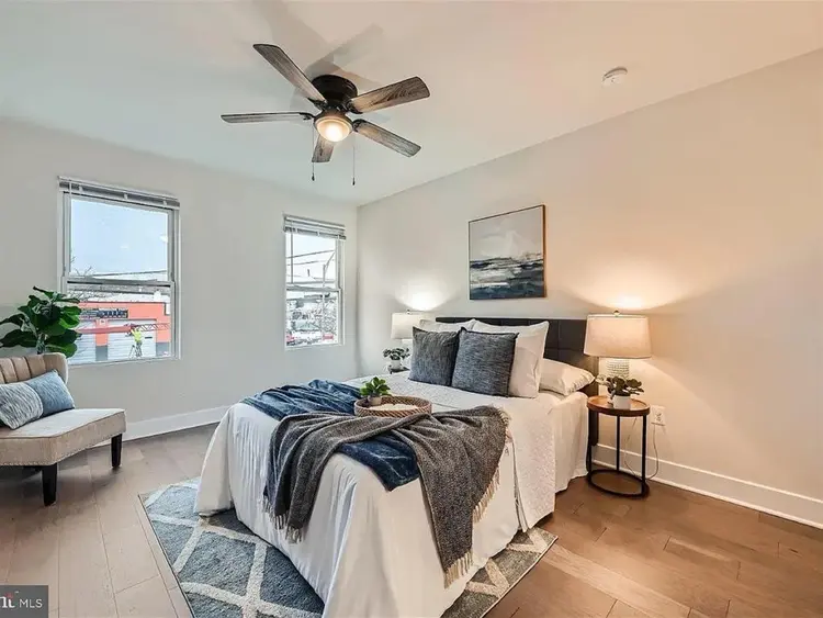Master Bed Private Bath - Canton