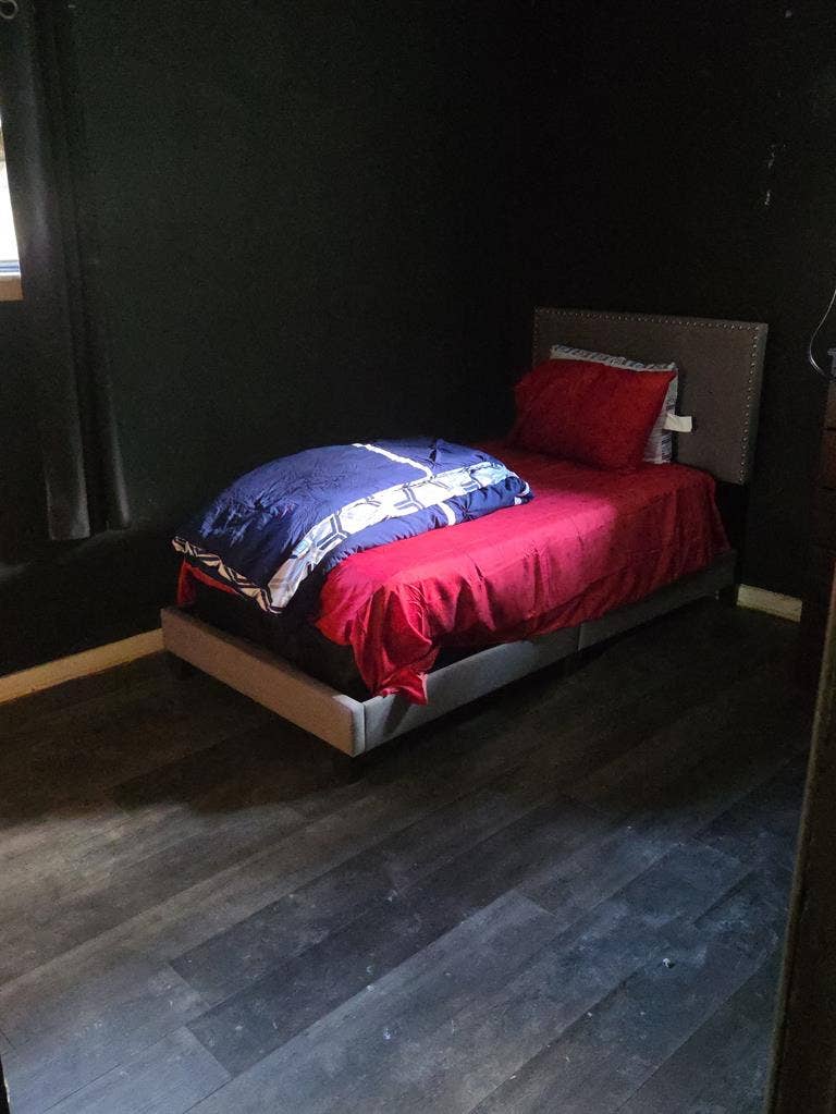 Small room for rent $700 and month