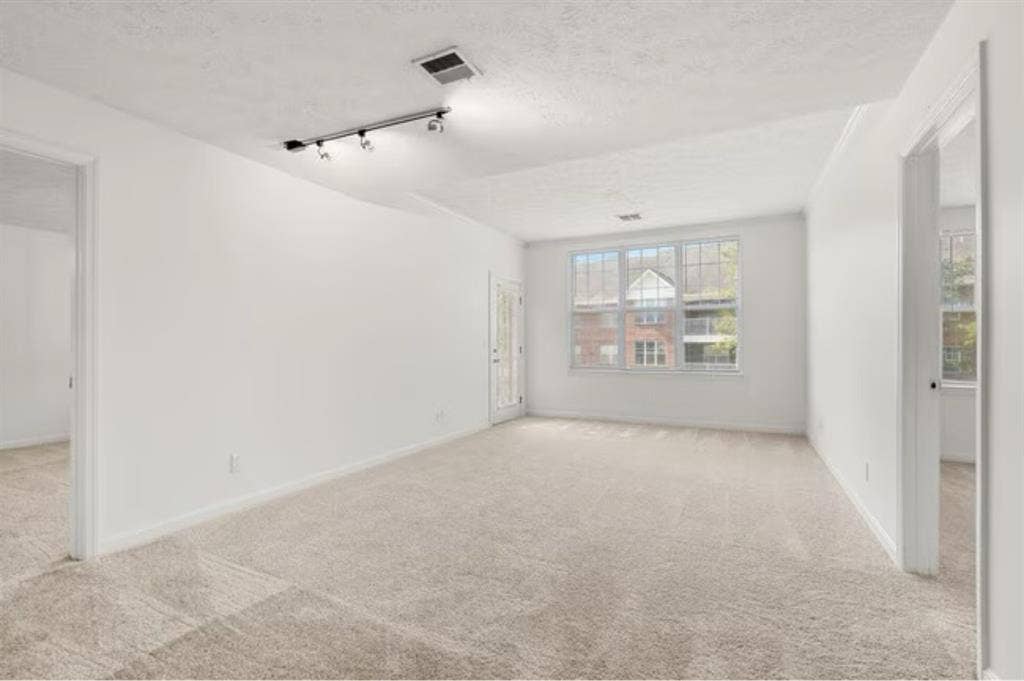 Looking For Roommate - Canonsburgg