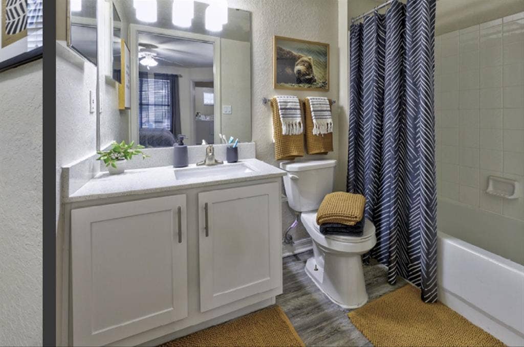 Private Bedroom Bathroom in a 4x4