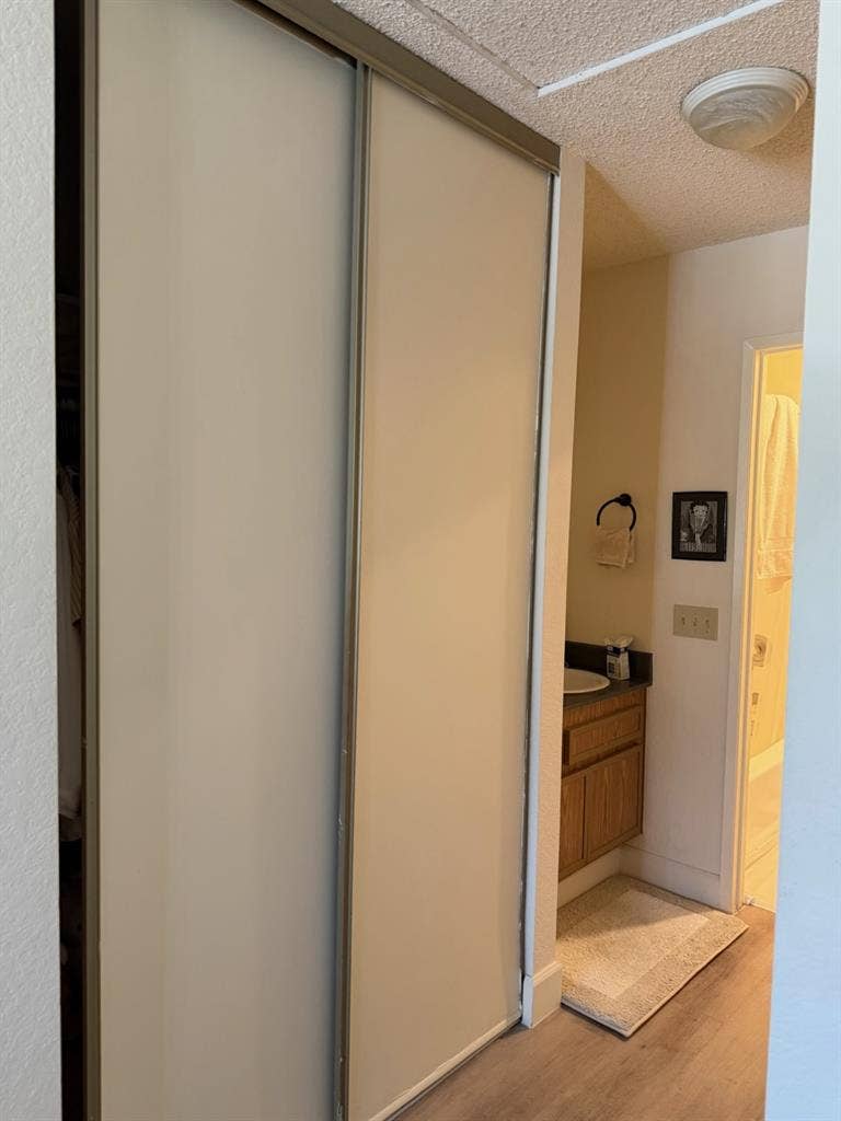 2 bed 2 bath - 1 room available!