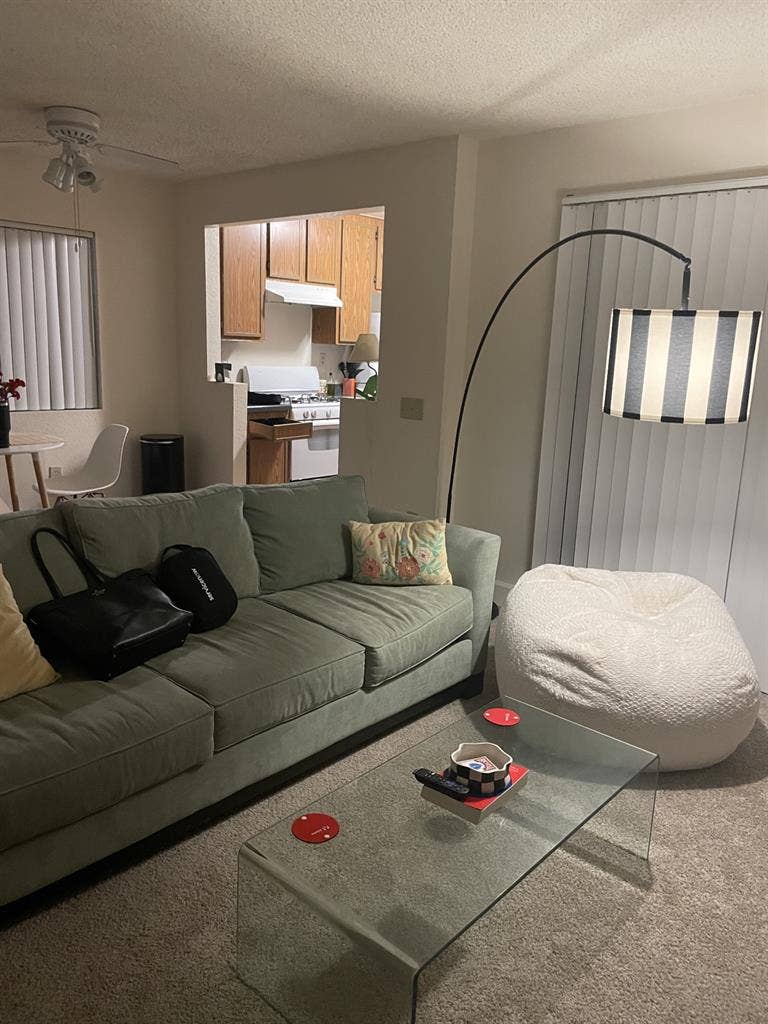 2 bed 2 bath - 1 room available!