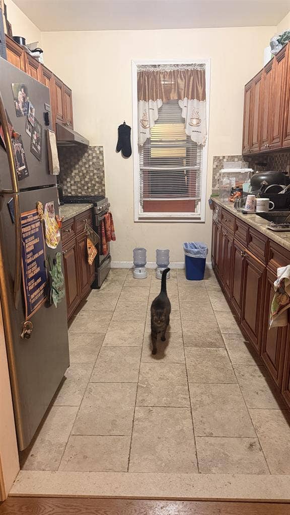 Bensonhurst room for rent