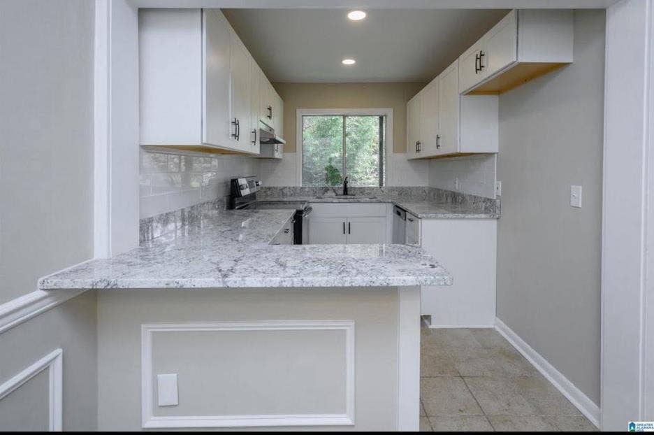 Condo room in Hoover