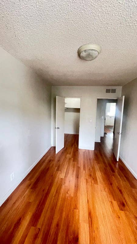 Bedroom & WalkIn Closet WEHO $1,950