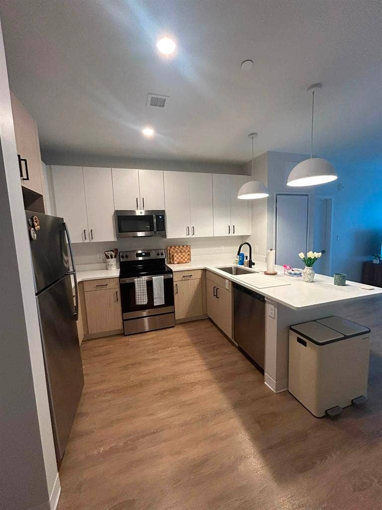 Sublease Apartment - Female Tenant