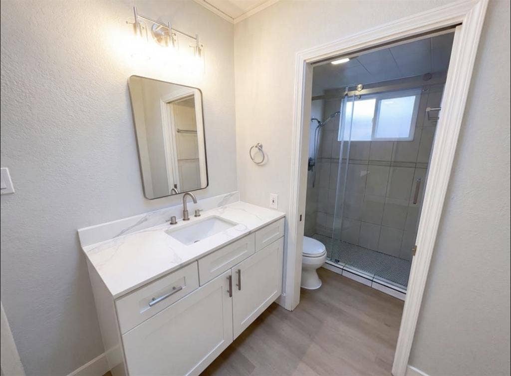 A 3bedr00m 2 bathroom house