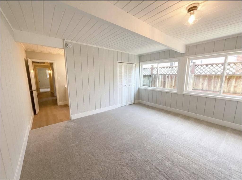 A 3bedr00m 2 bathroom house