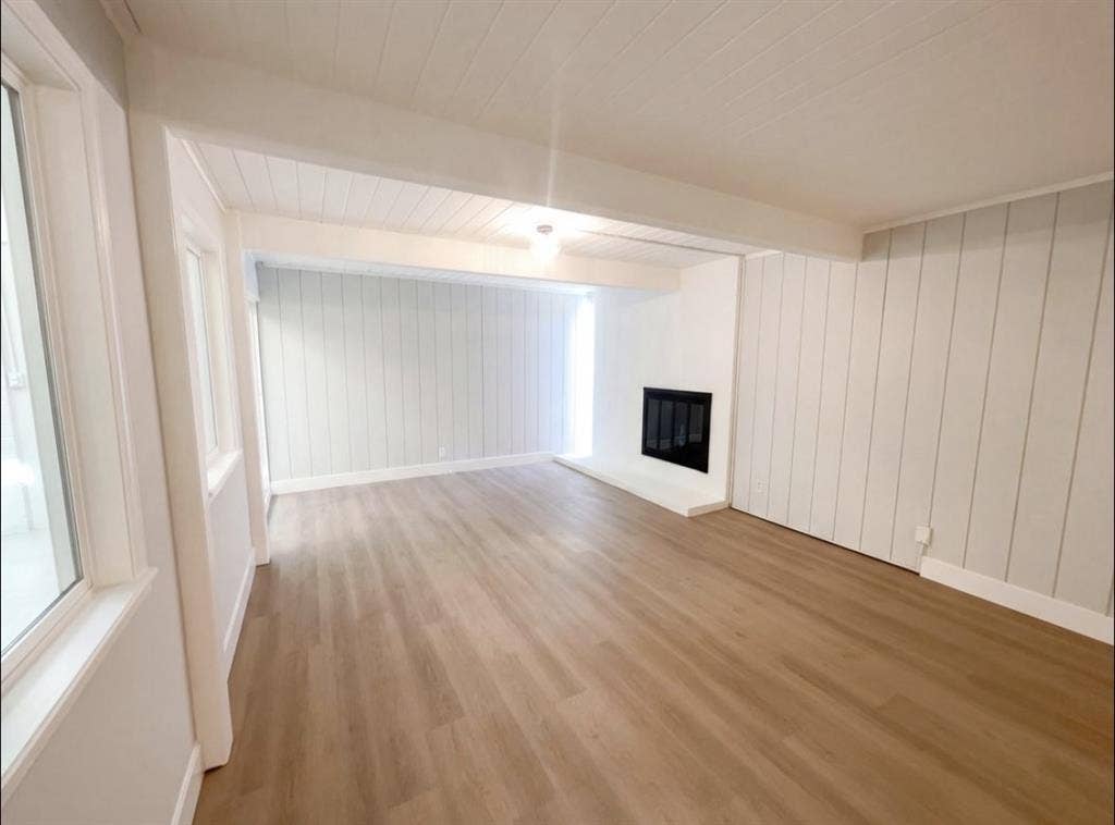 A 3bedr00m 2 bathroom house