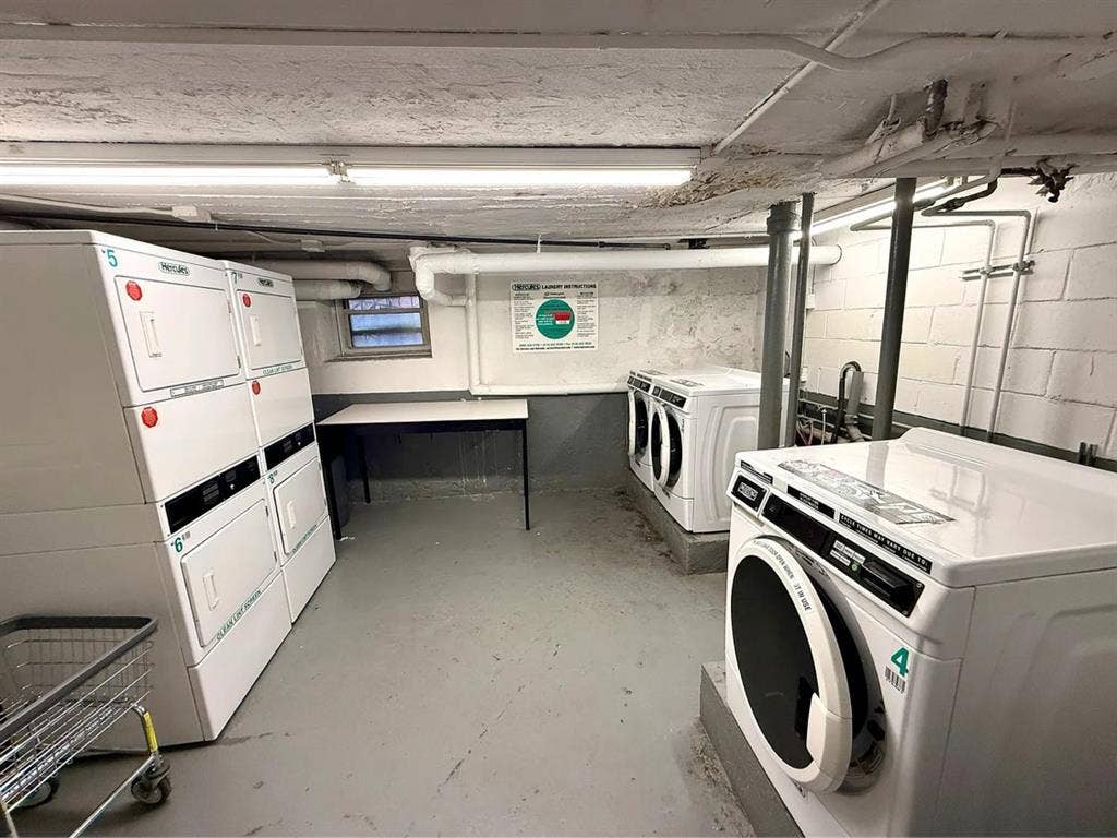 🔥Top-Floor 1BR for Rent