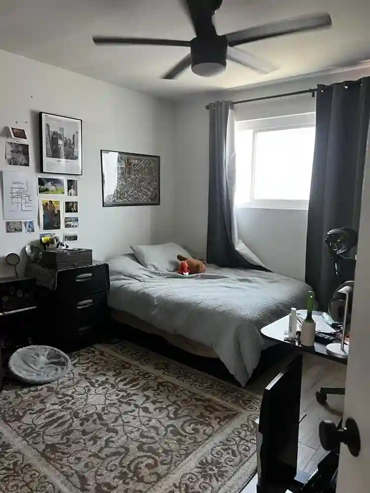Single Master Bedroom w/ Bathroom