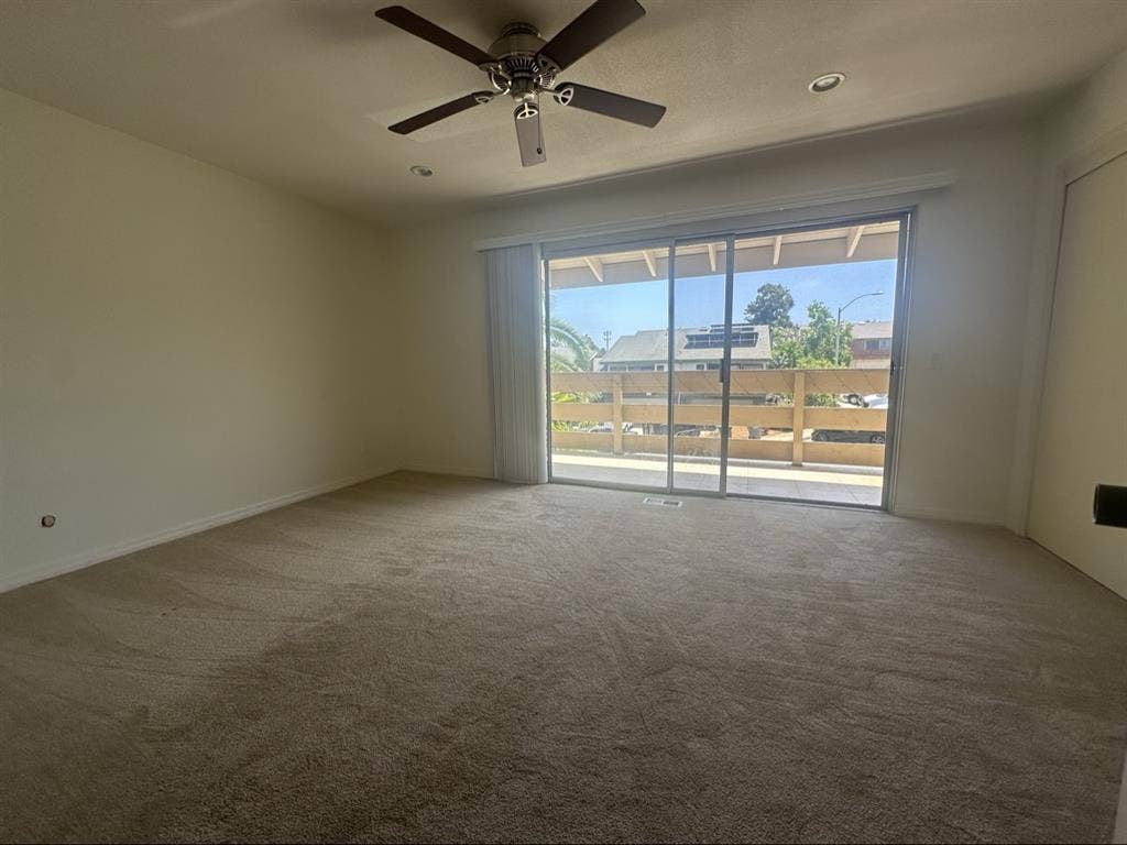 Large bedroom w/ bathroom & patio