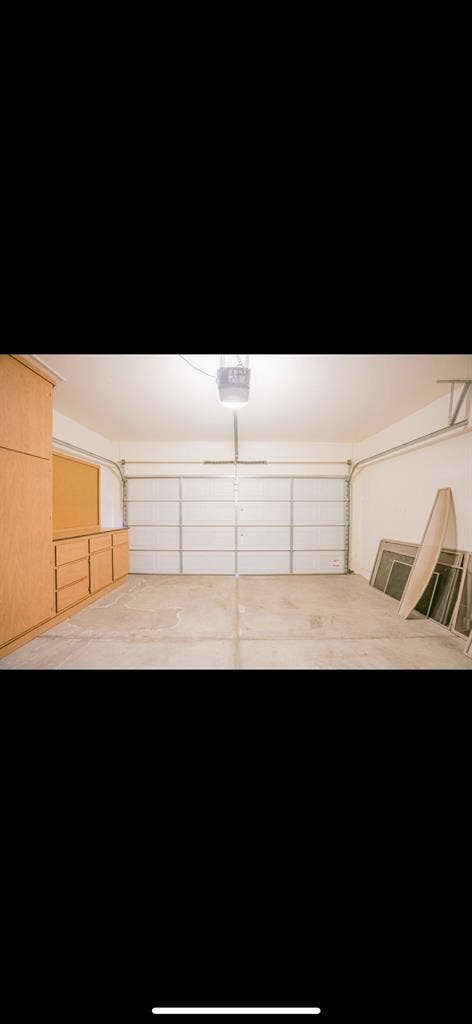 Looking for female roommate