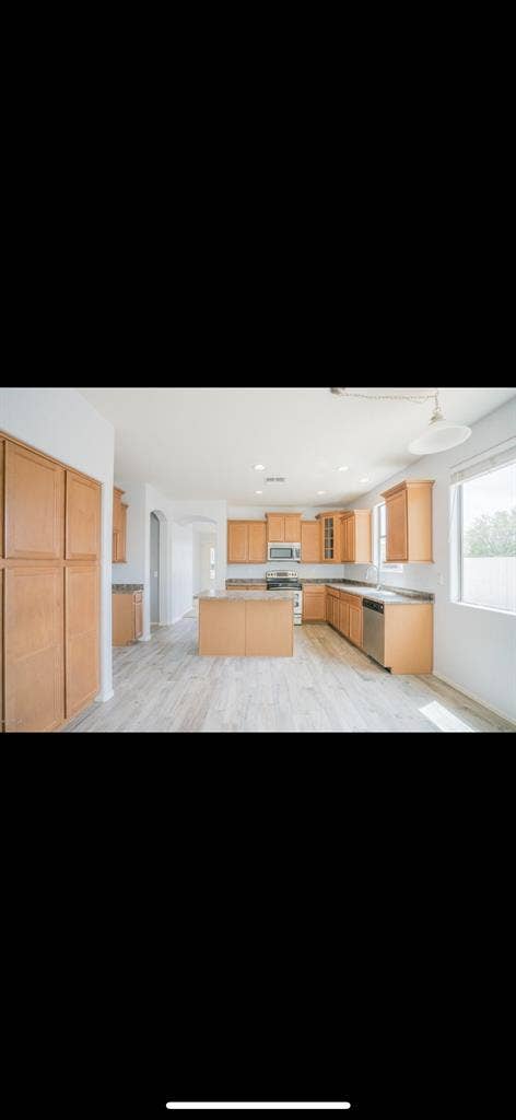 Looking for female roommate