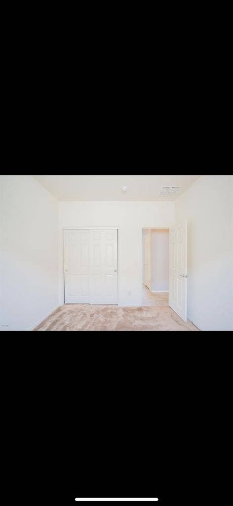 Looking for female roommate