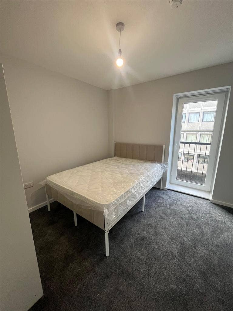 Female flatmate needed.
