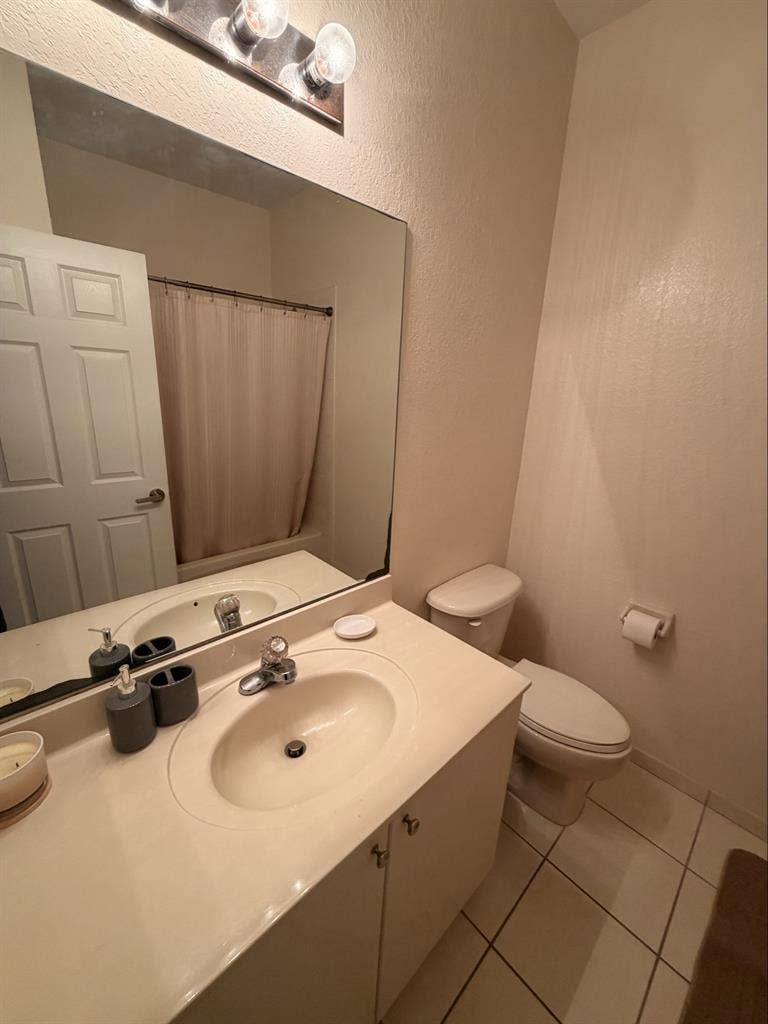 Comfortable private room in Doral