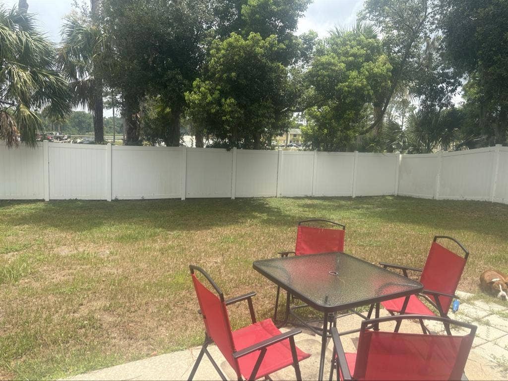 Rooms in a house for rent