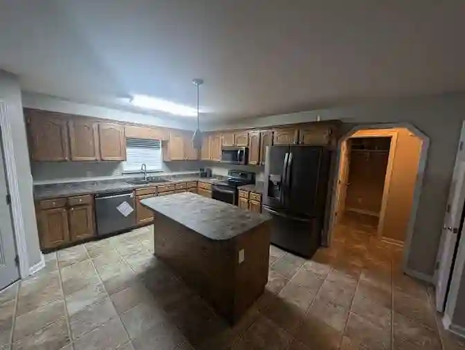 Room w/private bathroom