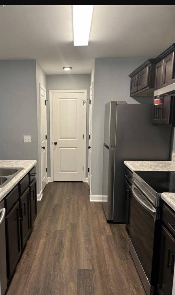 Looking for a Roommate