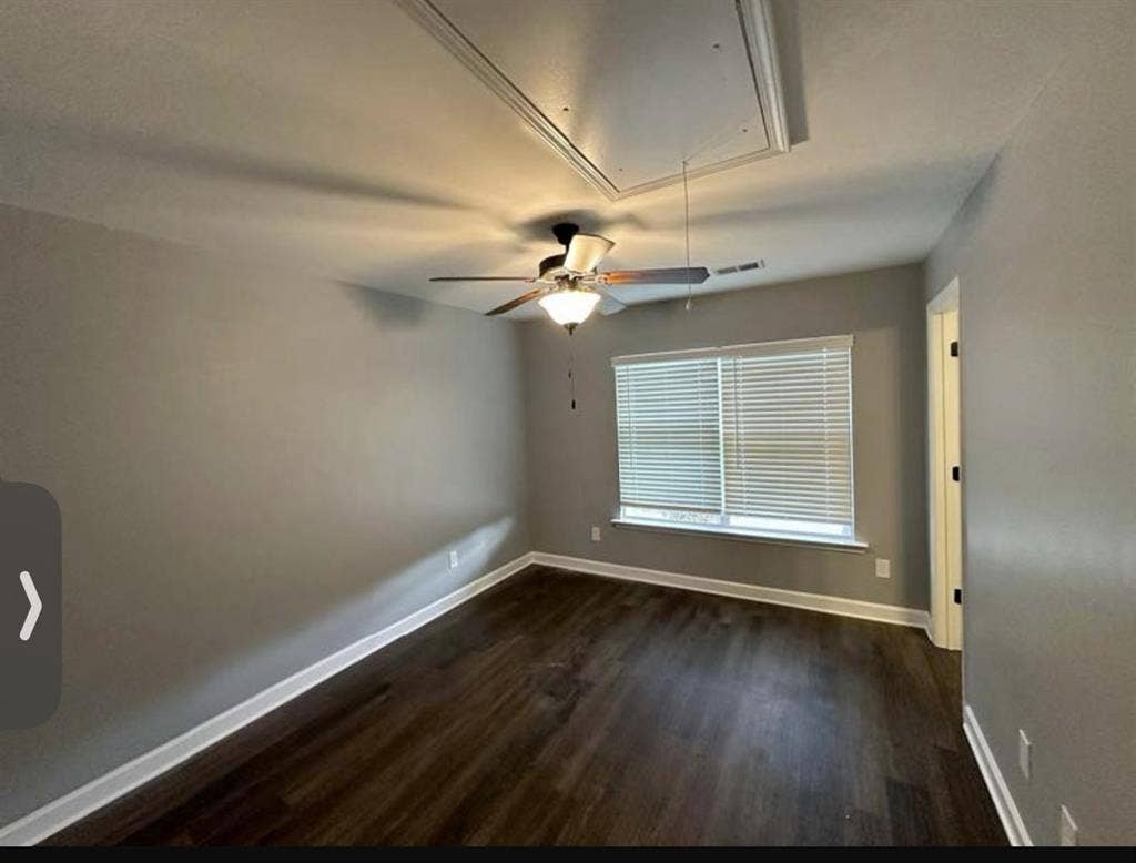 Looking for a Roommate