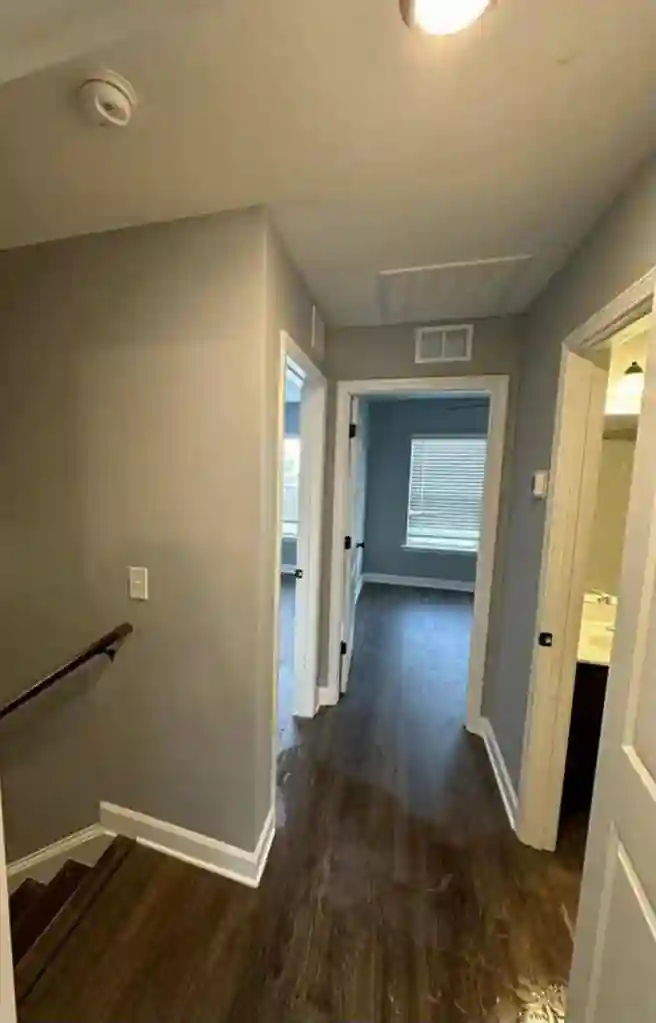Looking for a Roommate