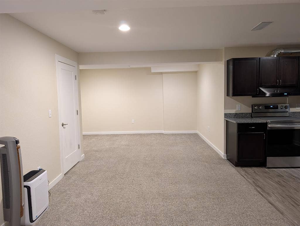 1000 sqft dedicated basement