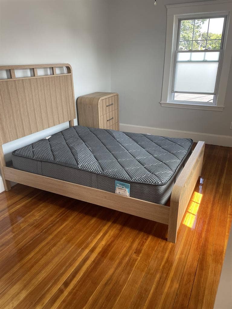 Large Private Room for Rent