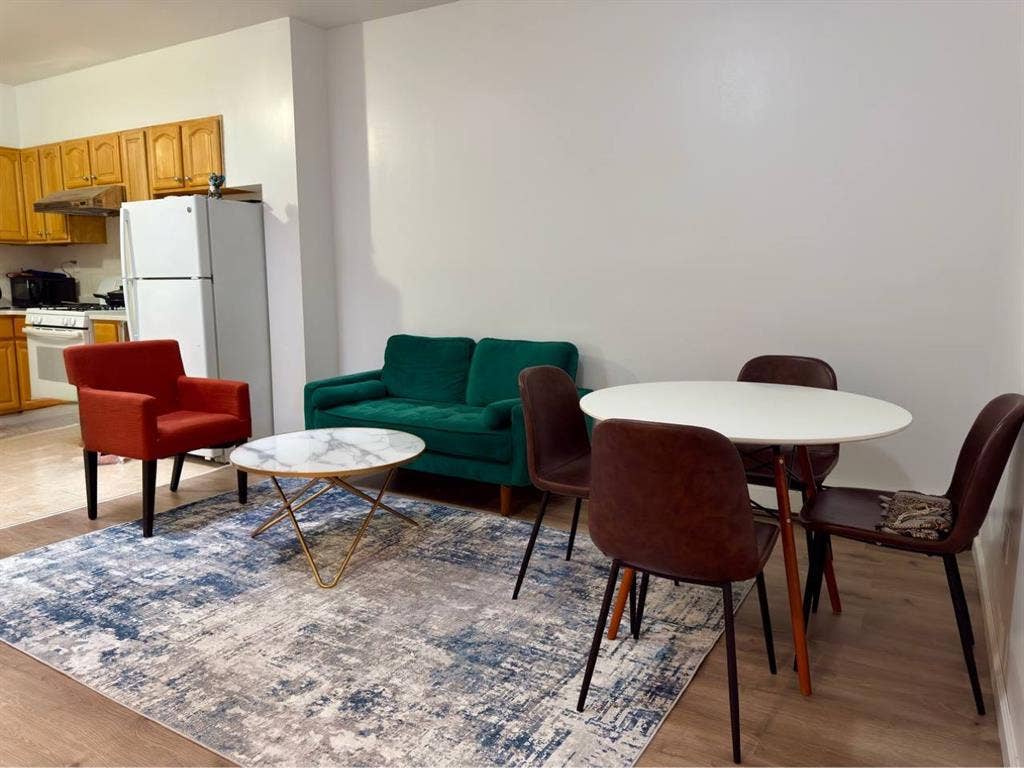 Private room with balcony Brooklyn