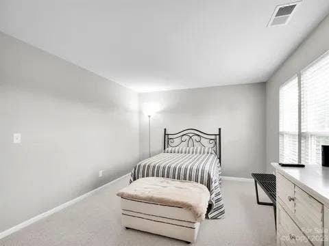 $850 One Bed w/Private Bath