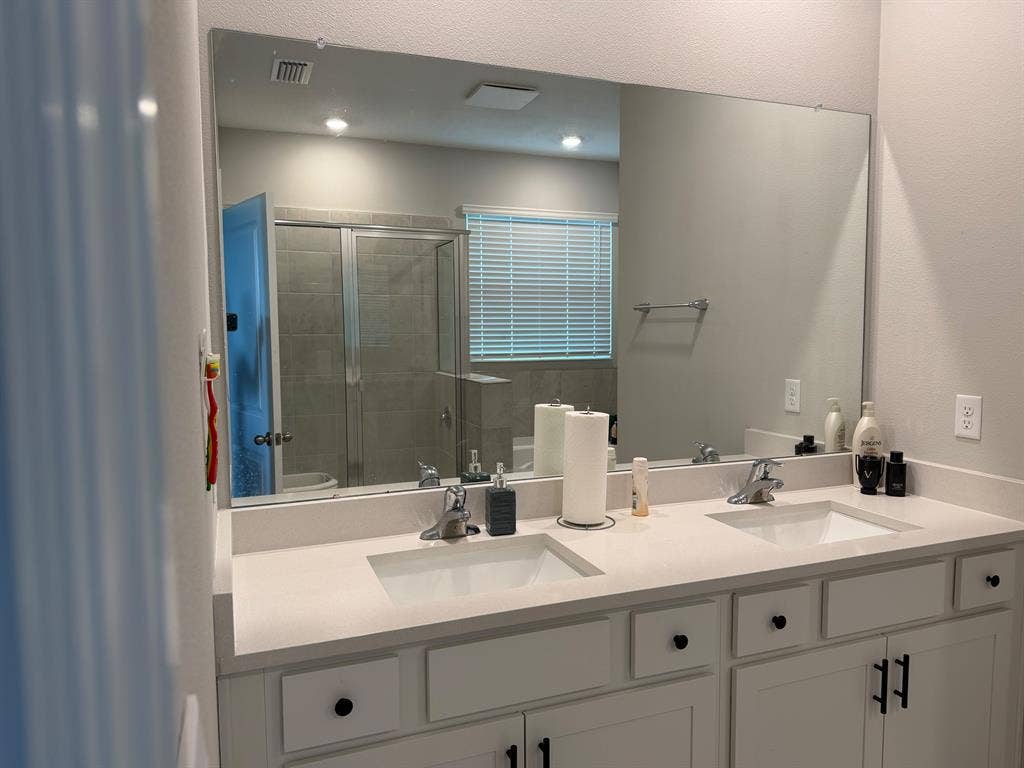 4bed 3bath & 3 car garage available