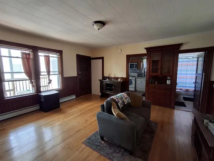 In need of 3rd roommate!