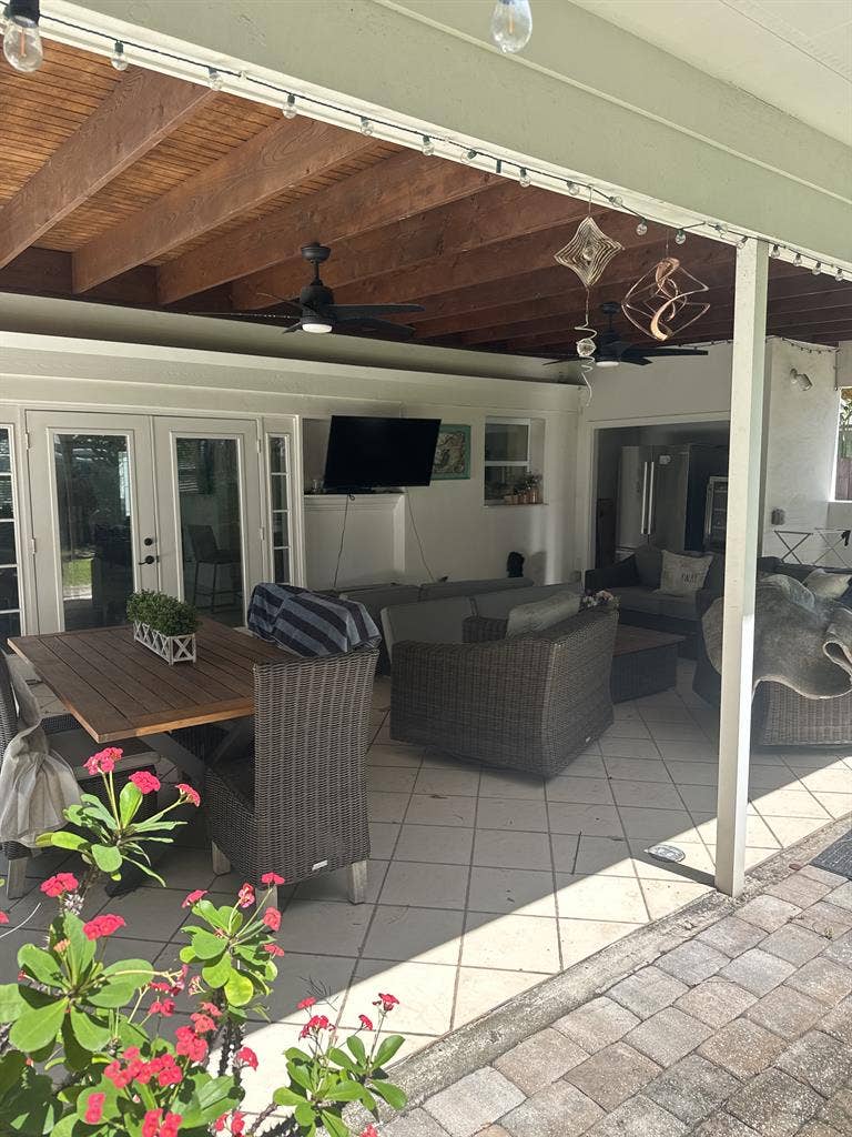 Jupiter / Tequesta Pool Home