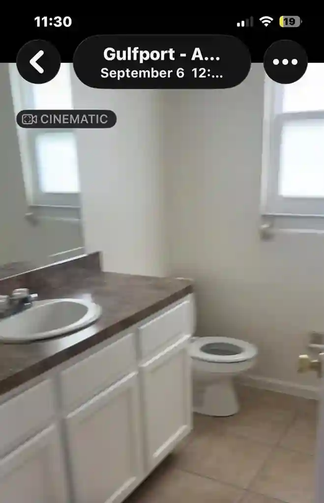Great 2/1 very close to downtown.