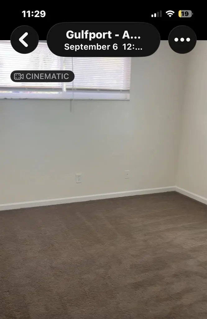Great 2/1 very close to downtown.