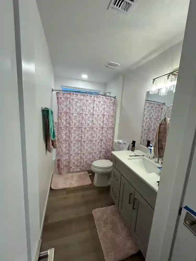 ROOM FOR RENT