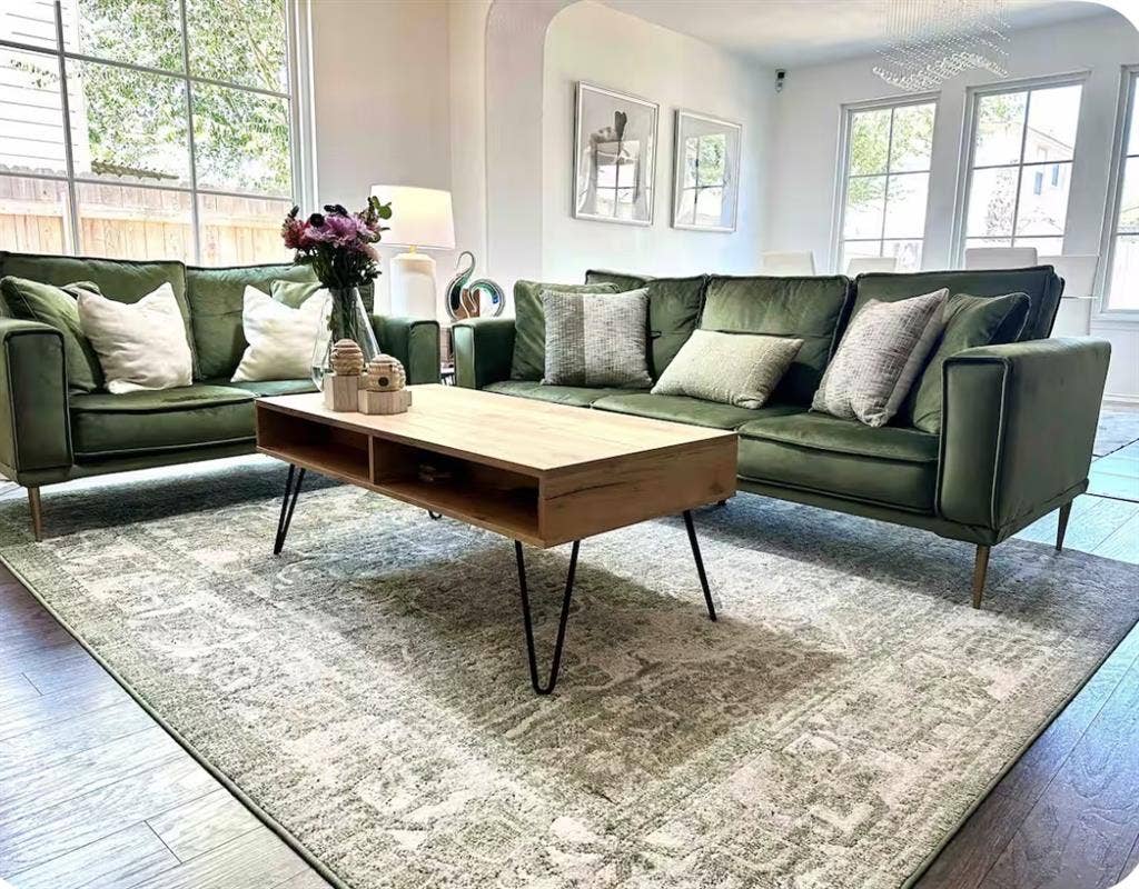 Furnished 3,000sqft spacious home