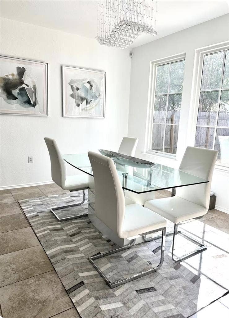 Furnished 3,000sqft spacious home