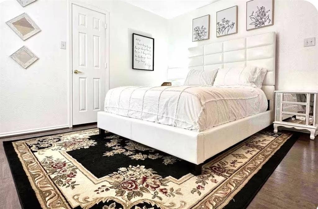 Furnished 3,000sqft spacious home