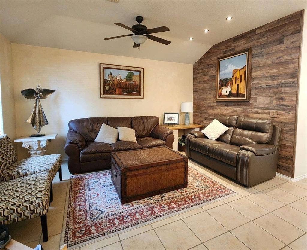Looking for roommates for my house.