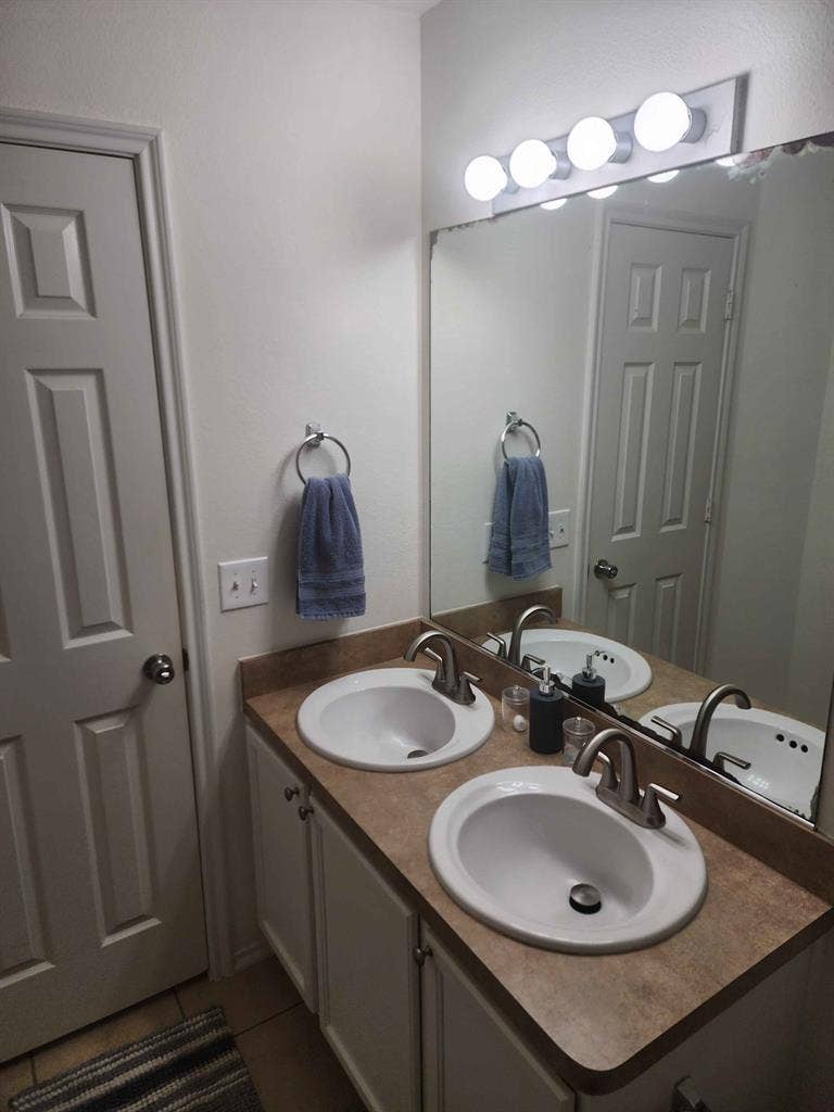 Looking for roommates for my house.