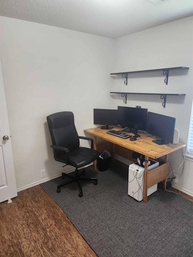 Looking for roommates for my house.