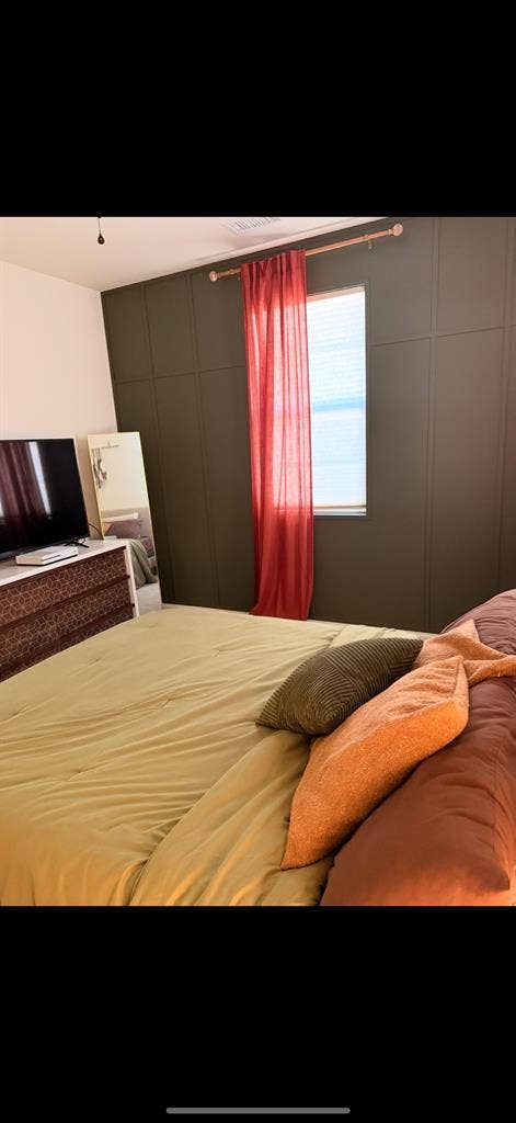 Fully furnished room for rent
