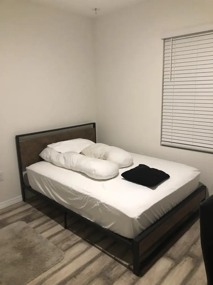2 separate rooms for rent