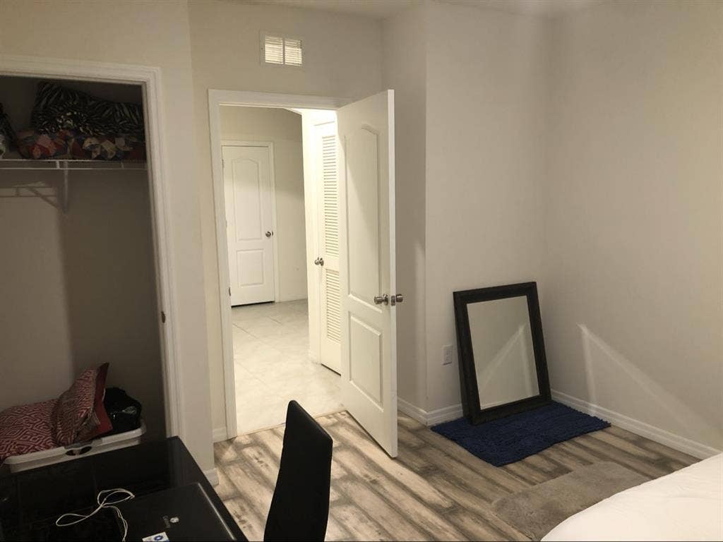 2 separate rooms for rent