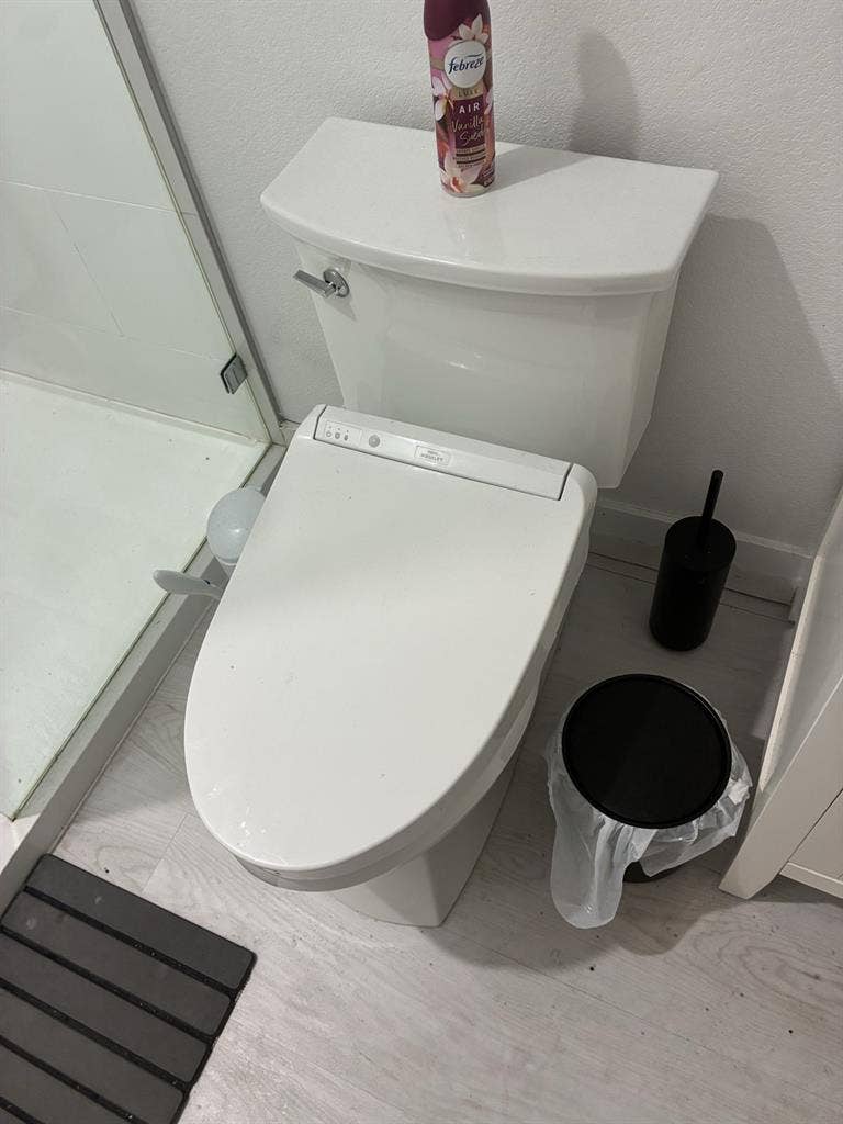 1 Bed 1 bath apt basement