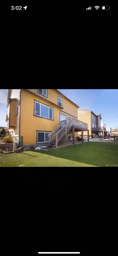 1 Bed 1 bath apt basement