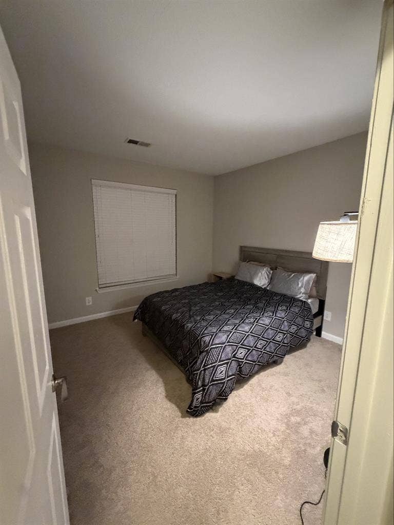 Room For Rent