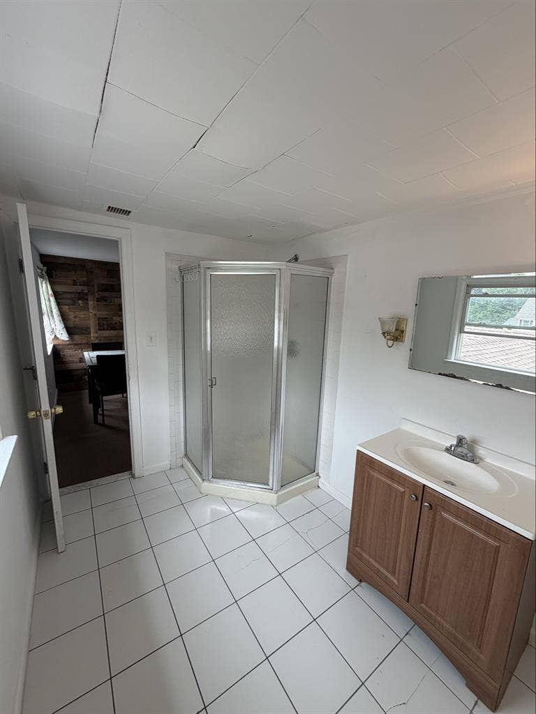 2-Bedroom spacious apartment